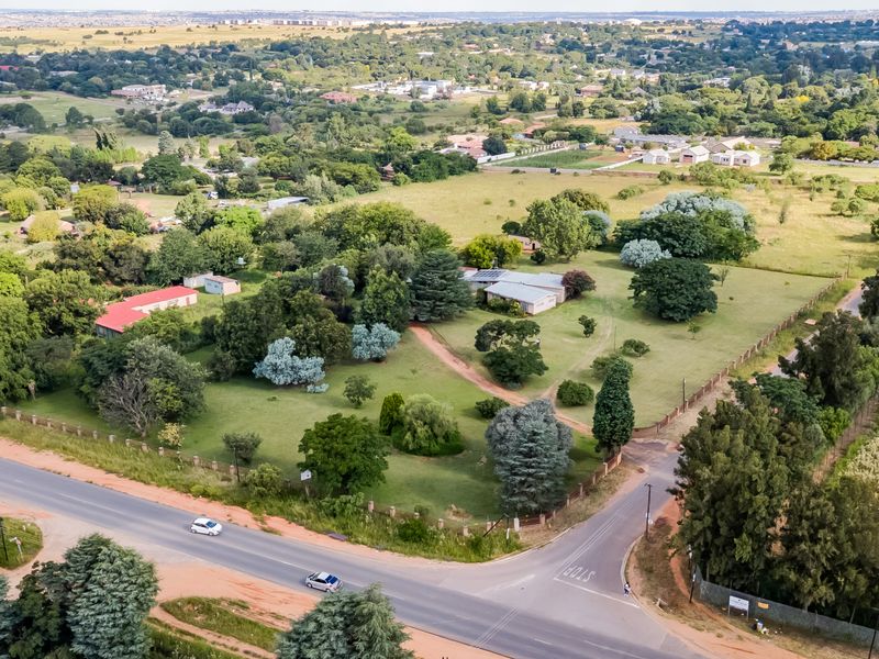 Prime 2.5 Hectare Opportunity with Unlimited Potential in Glen Austin - Photo 3