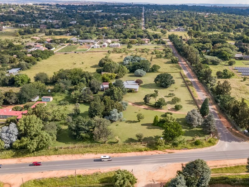 Prime 2.5 Hectare Opportunity with Unlimited Potential in Glen Austin - Photo 4