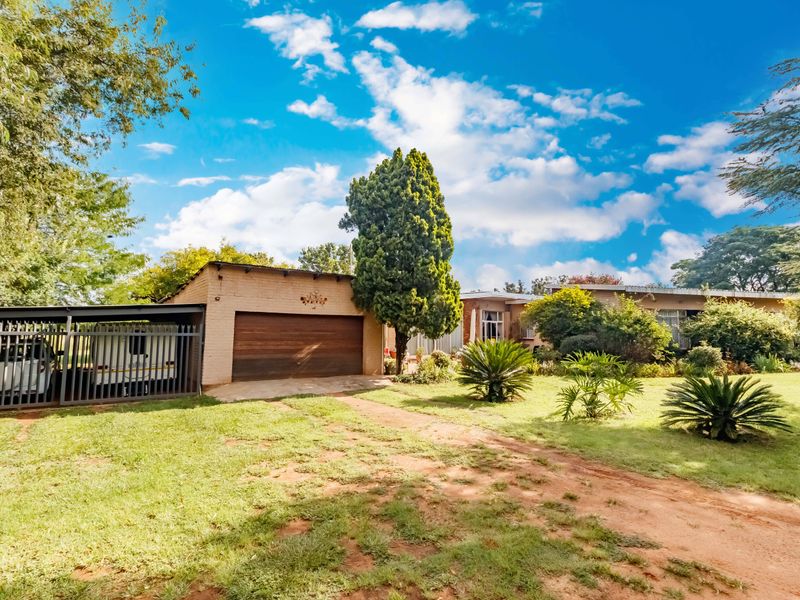 Prime 2.5 Hectare Opportunity with Unlimited Potential in Glen Austin - Photo 7