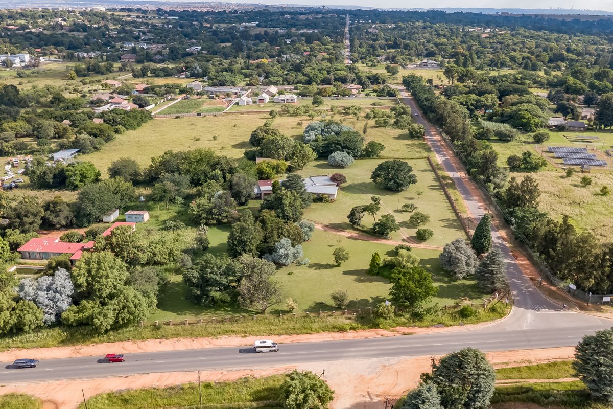 Prime 2.5 Hectare Opportunity with Unlimited Potential in Glen Austin - Photo 2