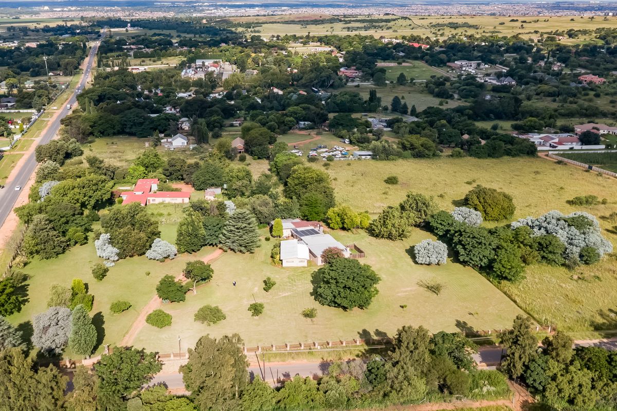 Prime 2.5 Hectare Opportunity with Unlimited Potential in Glen Austin - Photo 5