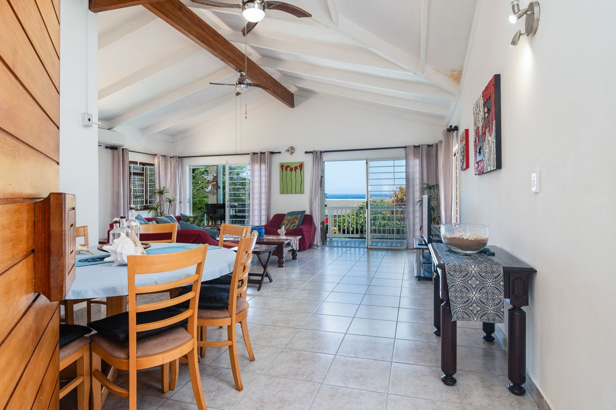 Sea View Coastal Home with Exceptional Versatility - Photo 3