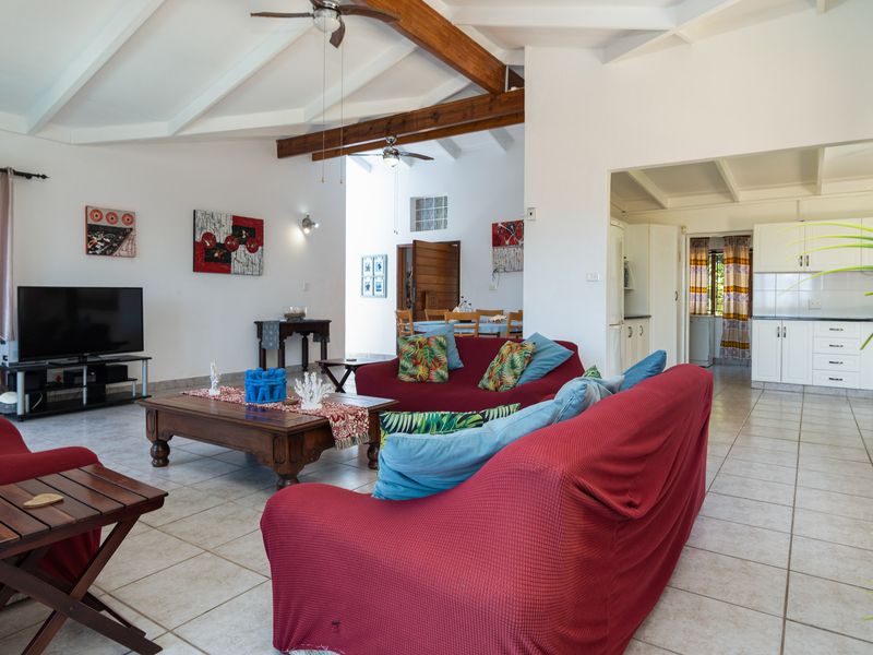 Sea View Coastal Home with Exceptional Versatility - Photo 7