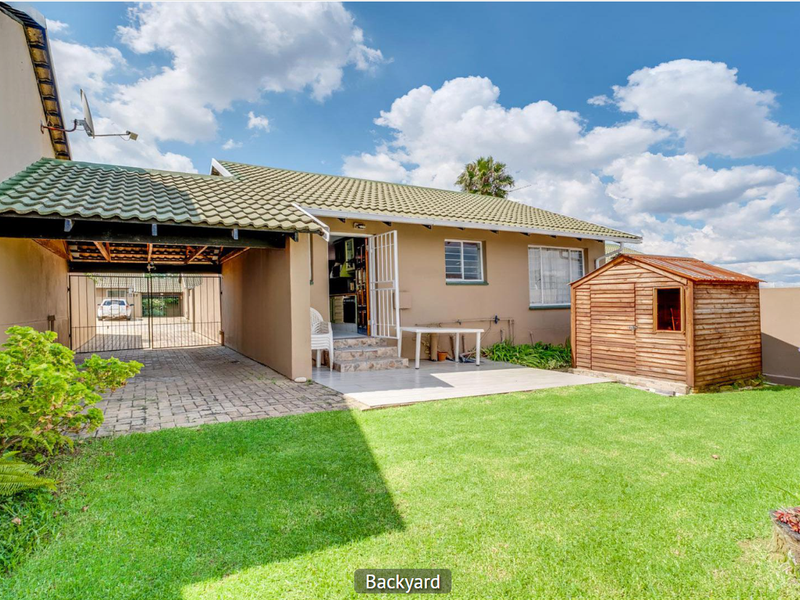 Secure Complex Life Style Living - Photo 7