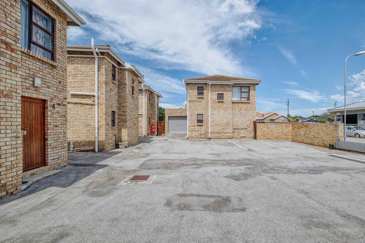 Comfortable Duplex Living with Private Garden & Braai Area - Photo 2