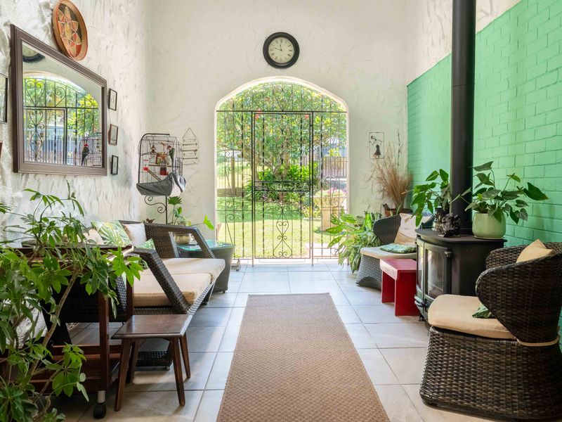 Family home in Amanzimtoti - Photo 4