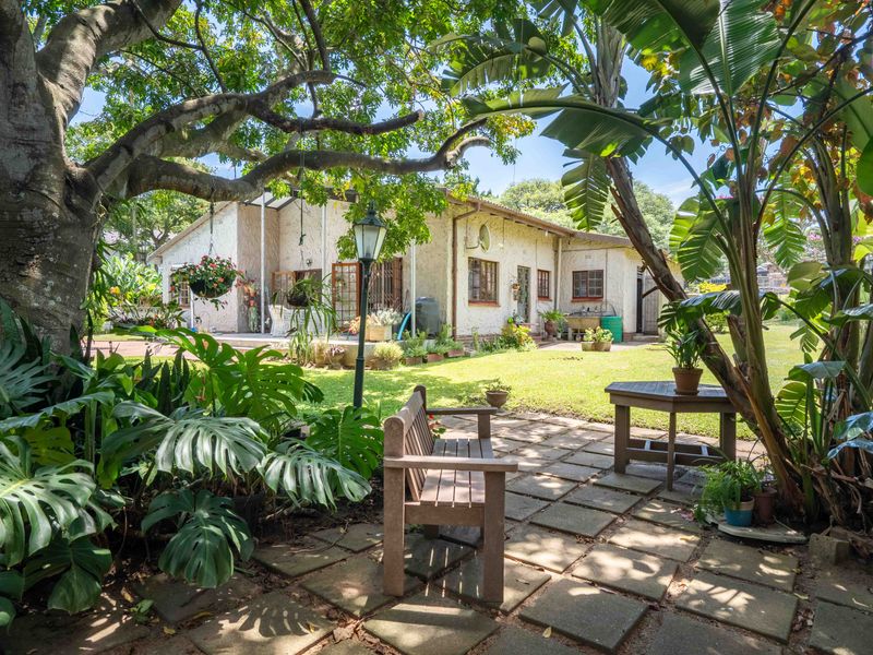 Family home in Amanzimtoti - Photo 3