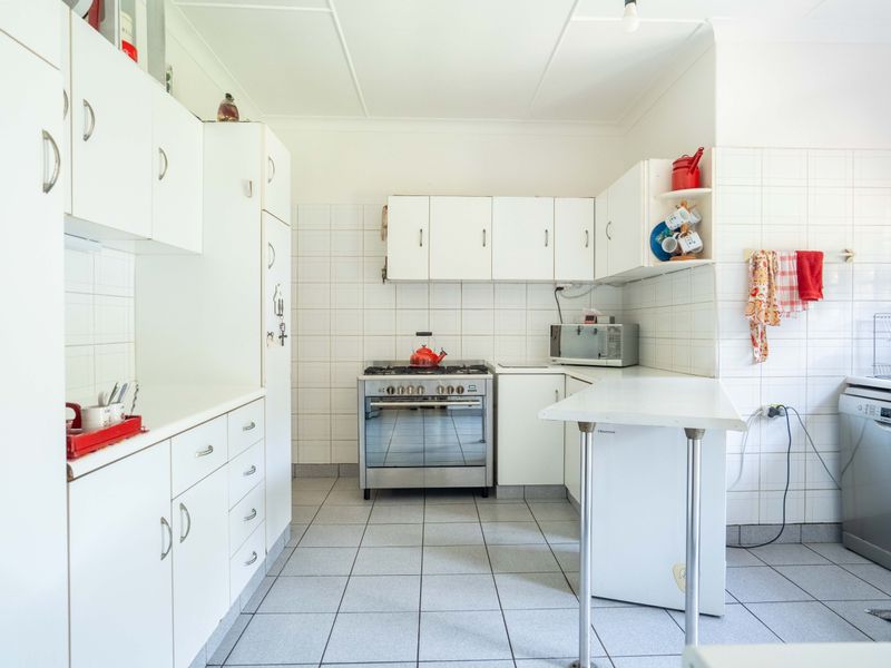 Family home in Amanzimtoti - Photo 10