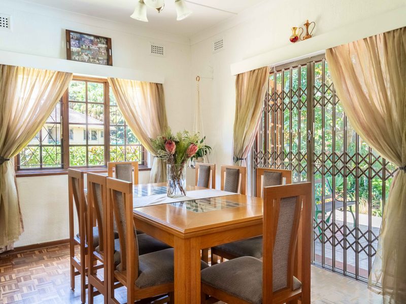 Family home in Amanzimtoti - Photo 9