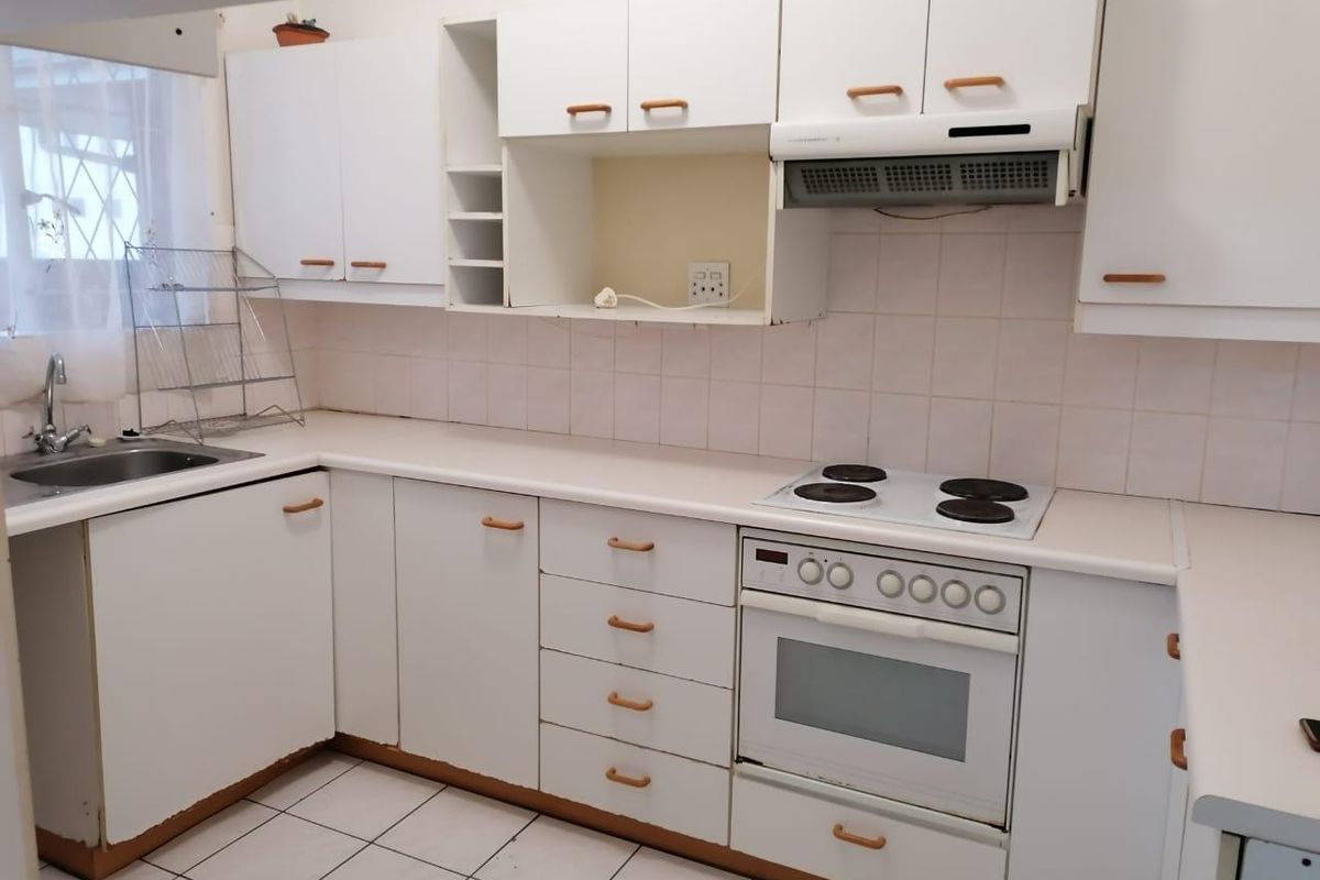 Primes Berea Gem: Space, Sunlight & Superior Location - Photo 4