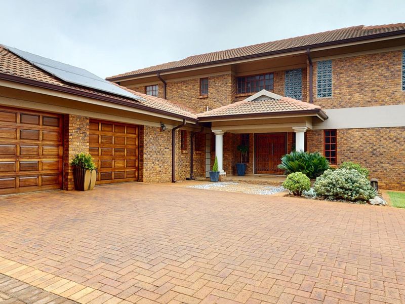 Exceptional Multi-Dwelling Smallholding with Income Potential – Benoni Small Farms - Photo 1