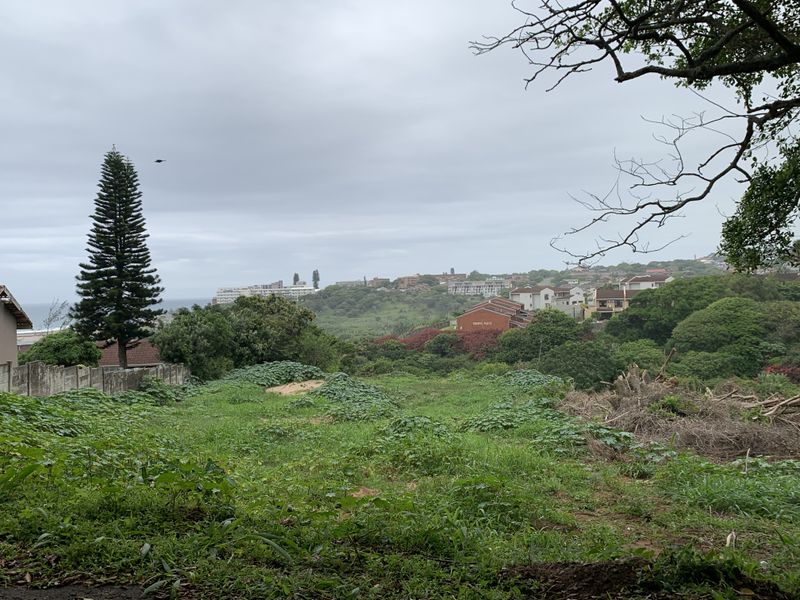 Land with distant sea views - Photo 6