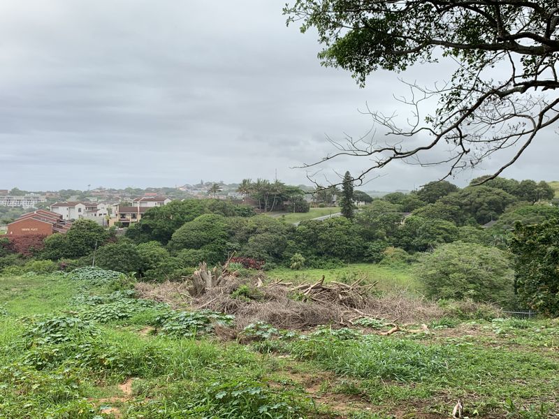 Land with distant sea views - Photo 7