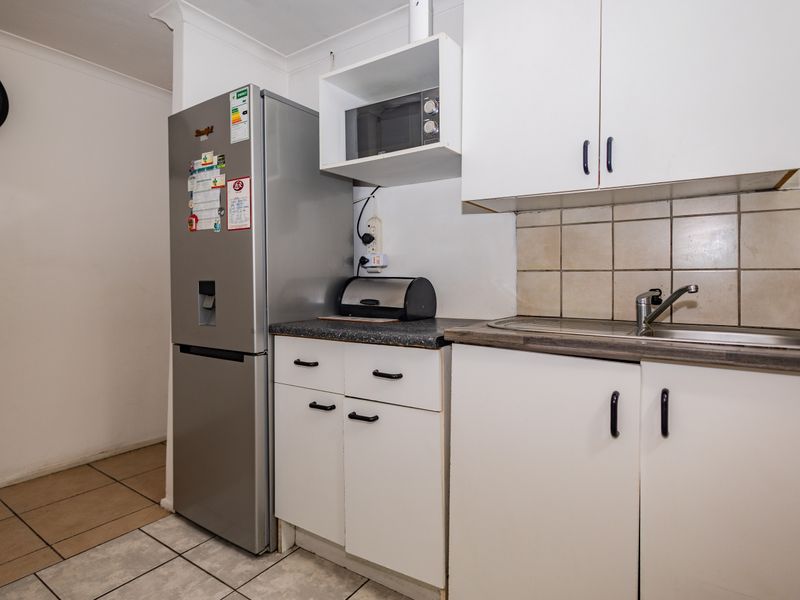 3 BEDROOM HOUSE FOR SALE IN PHOENIX - Photo 6