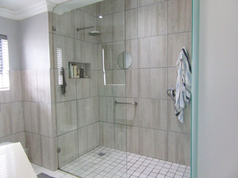 Single Level Home in Karookraal - Photo 4