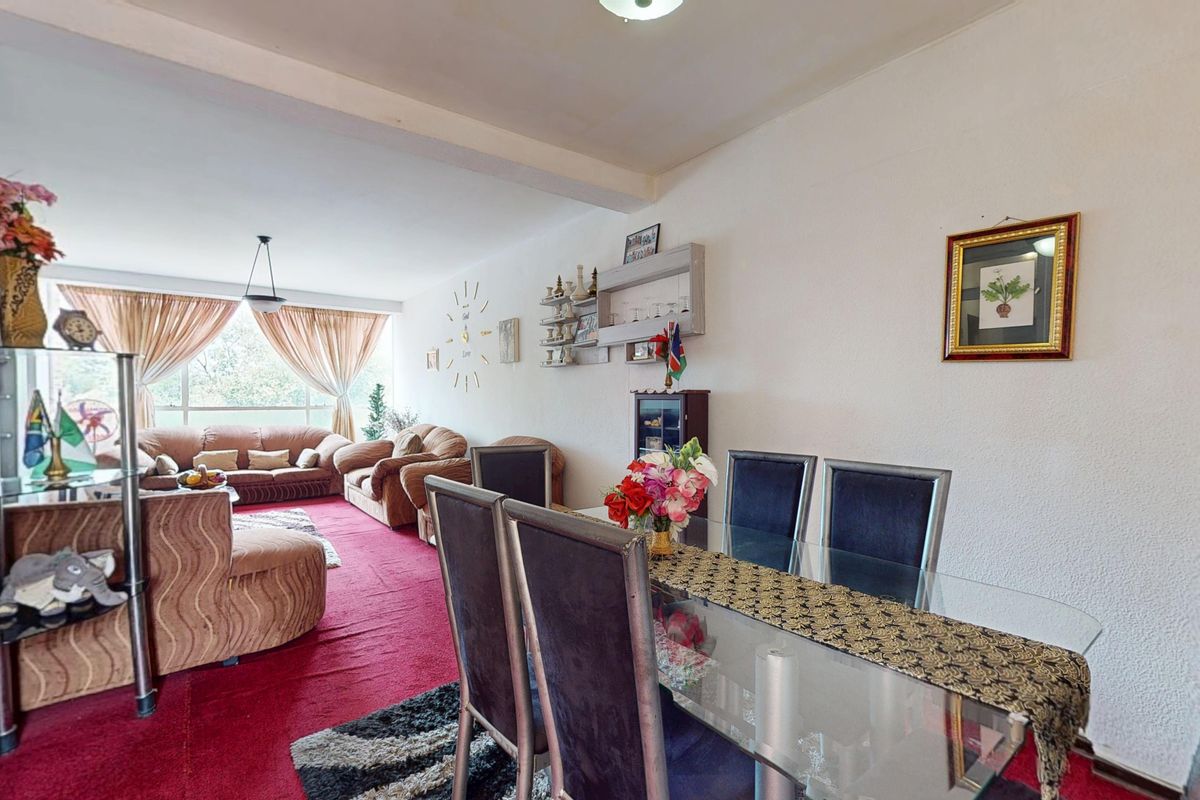 Well-Priced 1.5 Bedroom Apartment with Spacious Living Area in Secure Parkdene Complex - Photo 4