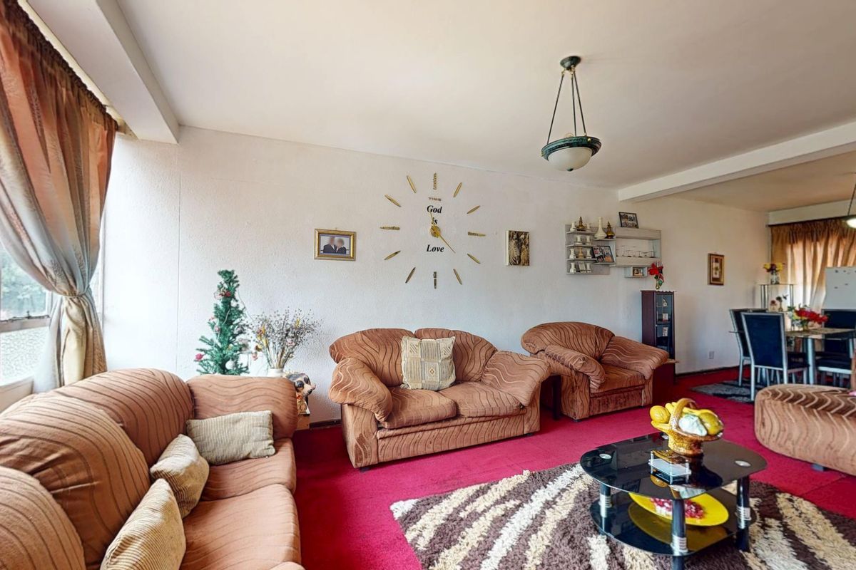 Well-Priced 1.5 Bedroom Apartment with Spacious Living Area in Secure Parkdene Complex - Photo 5