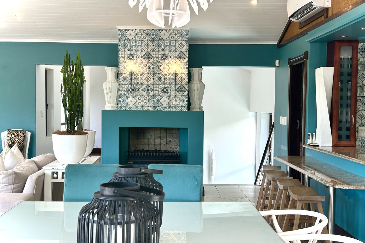 A Breathtaking Freestanding Home on Luxury Golf Estate! - Photo 5