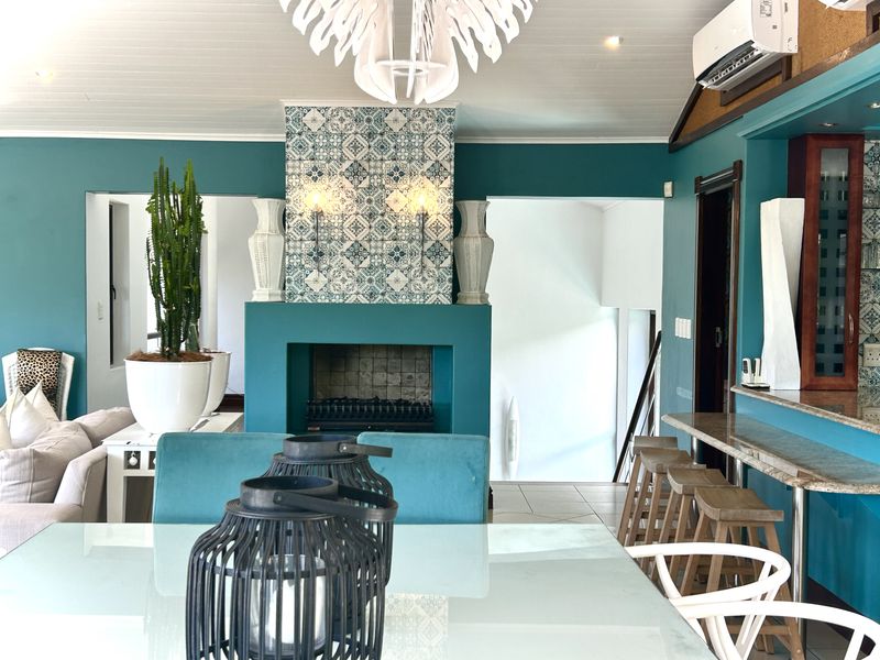 A Breathtaking Freestanding Home on Luxury Golf Estate! - Photo 5