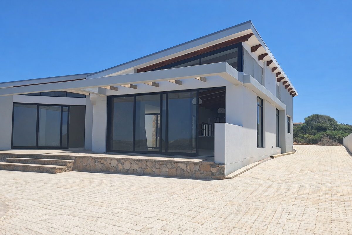 Modern Coastal Masterpiece in Skuilpiesbaai Nature Reserve – Stilbaai West - Photo 5