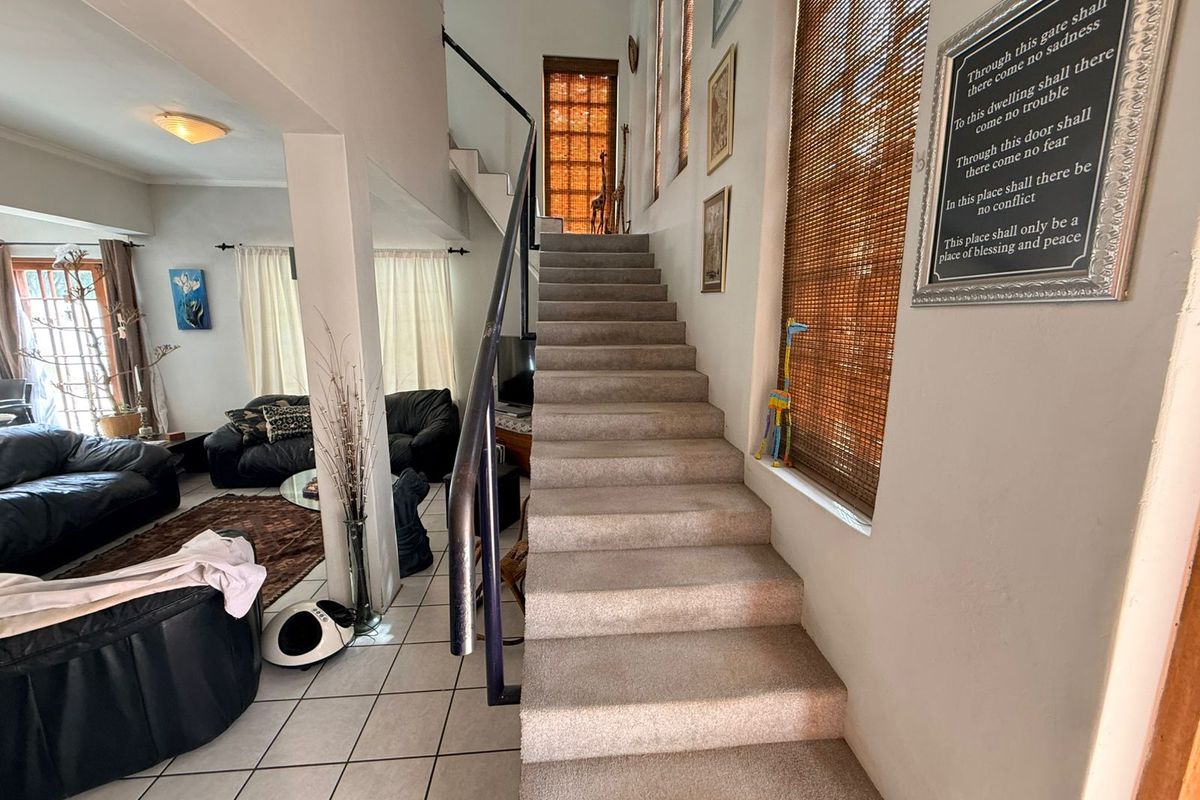 An Enchanting 3 Bedroom, 3 Bathroom Home with Endless Possibilities - Photo 5