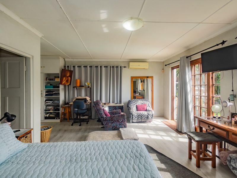 An Enchanting 3 Bedroom, 3 Bathroom Home with Endless Possibilities - Photo 7