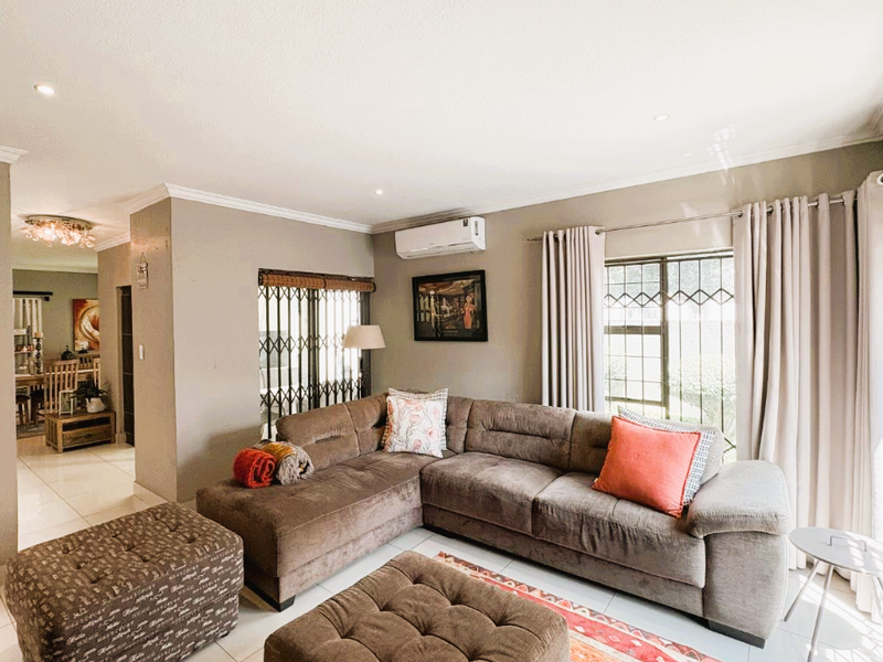 4 Bedroom spacious townhouse for sale - Photo 7