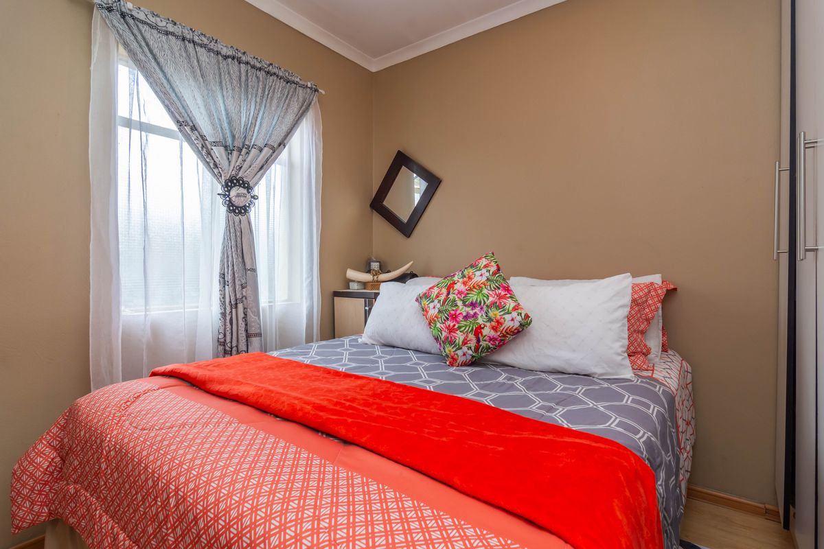 Calling All Investors, 1st Time Buyers Or Downscaling - Photo 2