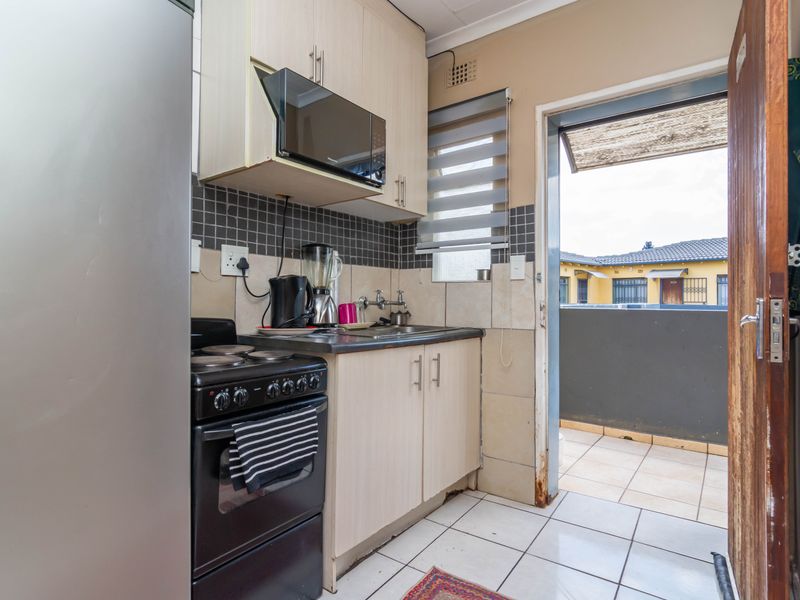 Calling All Investors, 1st Time Buyers Or Downscaling - Photo 8