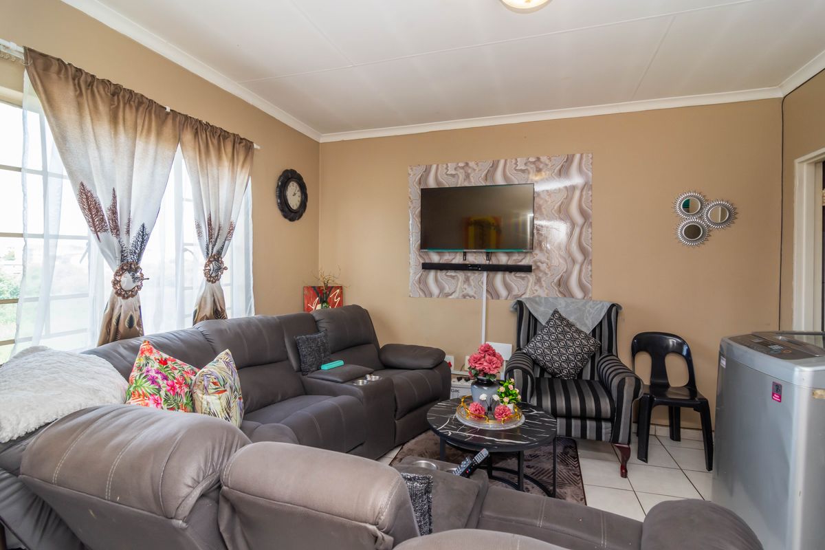 Calling All Investors, 1st Time Buyers Or Downscaling - Photo 5