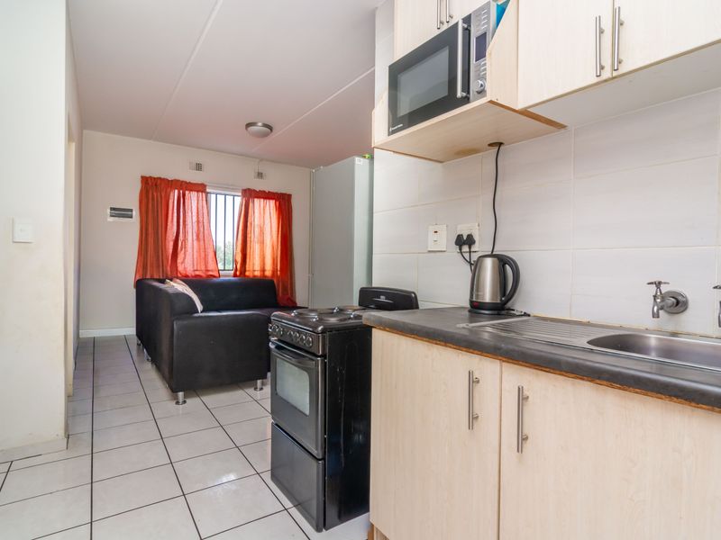 Modern 2-Bedroom Apartment in Emfuleni Heights – Exceptional Value & Prime Location - Photo 10