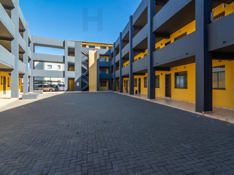 Modern 2-Bedroom Apartment in Emfuleni Heights – Exceptional Value & Prime Location - Photo 1