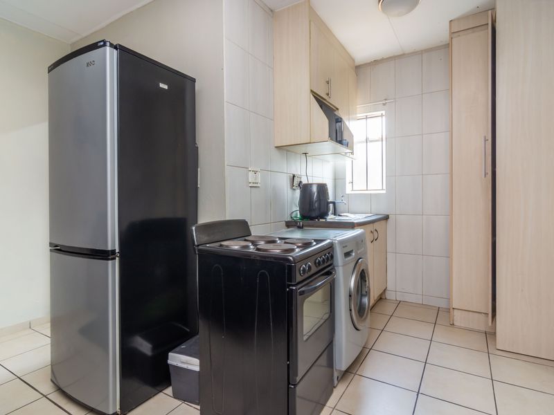 🌟 Modern Living in the Heart of Fleurhof Ext 7 - Photo 10