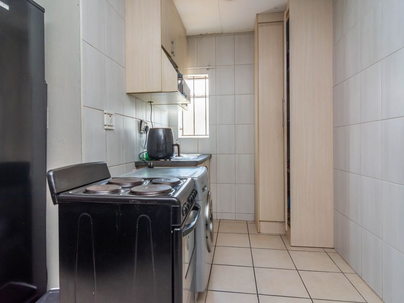 🌟 Modern Living in the Heart of Fleurhof Ext 7 - Photo 9