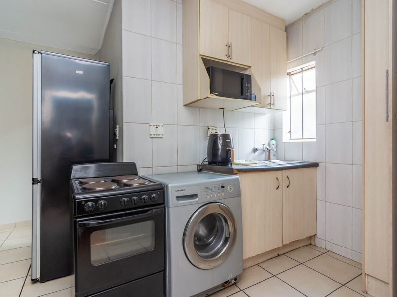 🌟 Modern Living in the Heart of Fleurhof Ext 7 - Photo 2