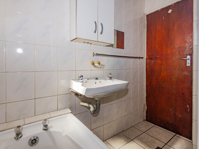 3-Bedroom Fixer-Upper on Large Plot | Northpine - Photo 7