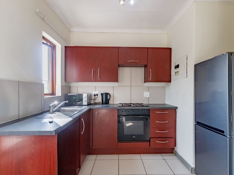 1 Bed 1 Bath Spacious Unit in Waterfall Heights - Photo 2