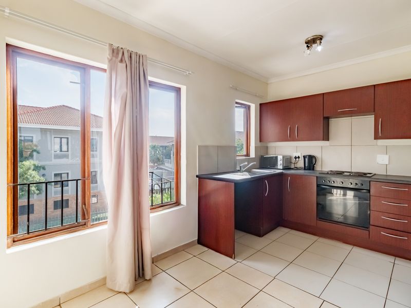 1 Bed 1 Bath Spacious Unit in Waterfall Heights - Photo 3