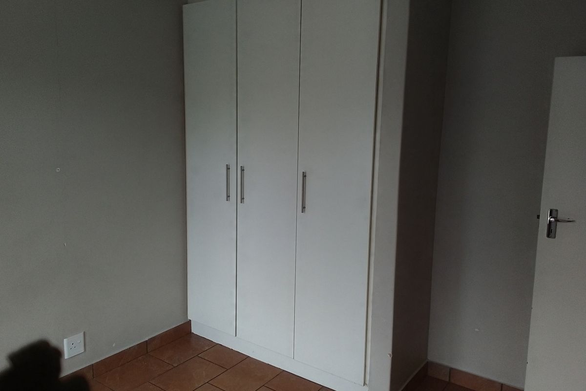 Stunning 2-bedroom duplex in Vanderbijlpark SE 4, perfect for modern living and comfortable lifestyl - Photo 4