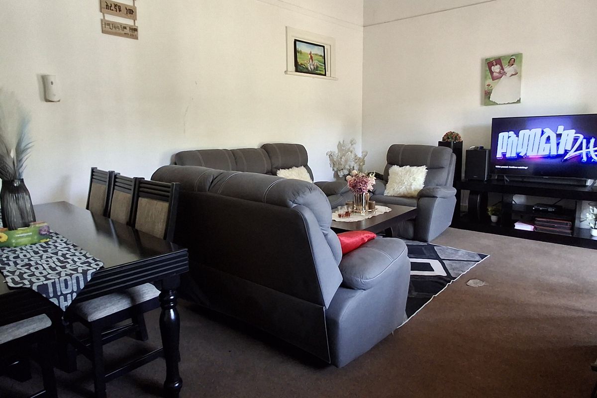 1 Bedroom Unit - Photo 2