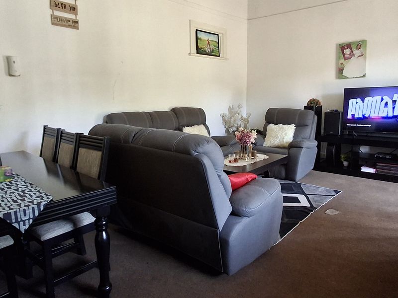 1 Bedroom Unit - Photo 2