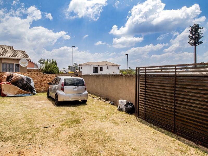 3 Bedroom family home for sale in Cosmo Creek Estate - Photo 5