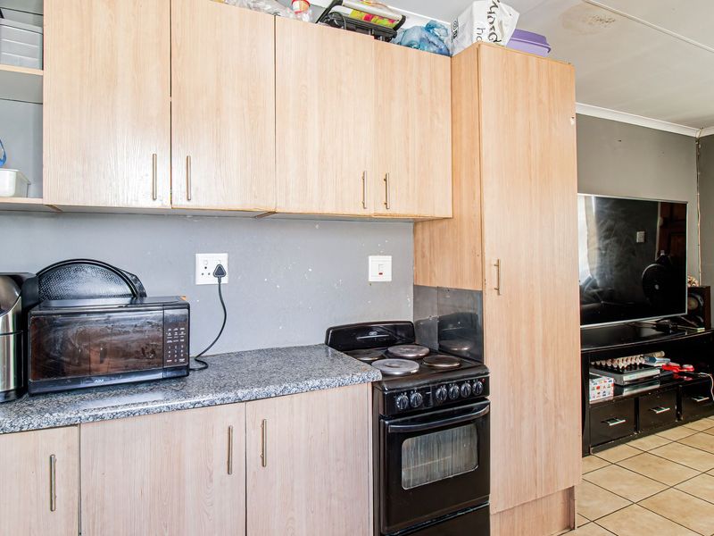 3 Bedroom family home for sale in Cosmo Creek Estate - Photo 10