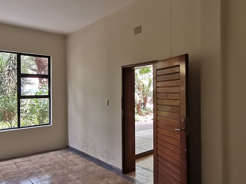 Neat Bachelor Unit | Newly Renovated | Tenant in Place - Photo 5