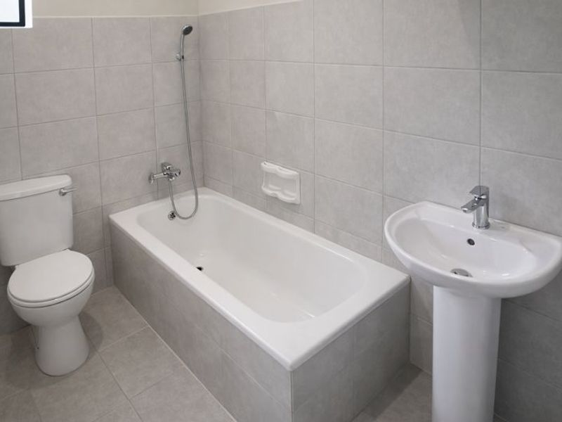 Neat Bachelor Unit | Newly Renovated | Tenant in Place - Photo 2