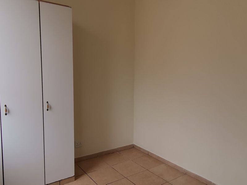 Neat Bachelor Unit | Newly Renovated | Tenant in Place - Photo 3