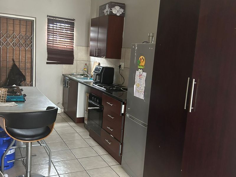 Affordable 2 Bedroom House - Photo 2