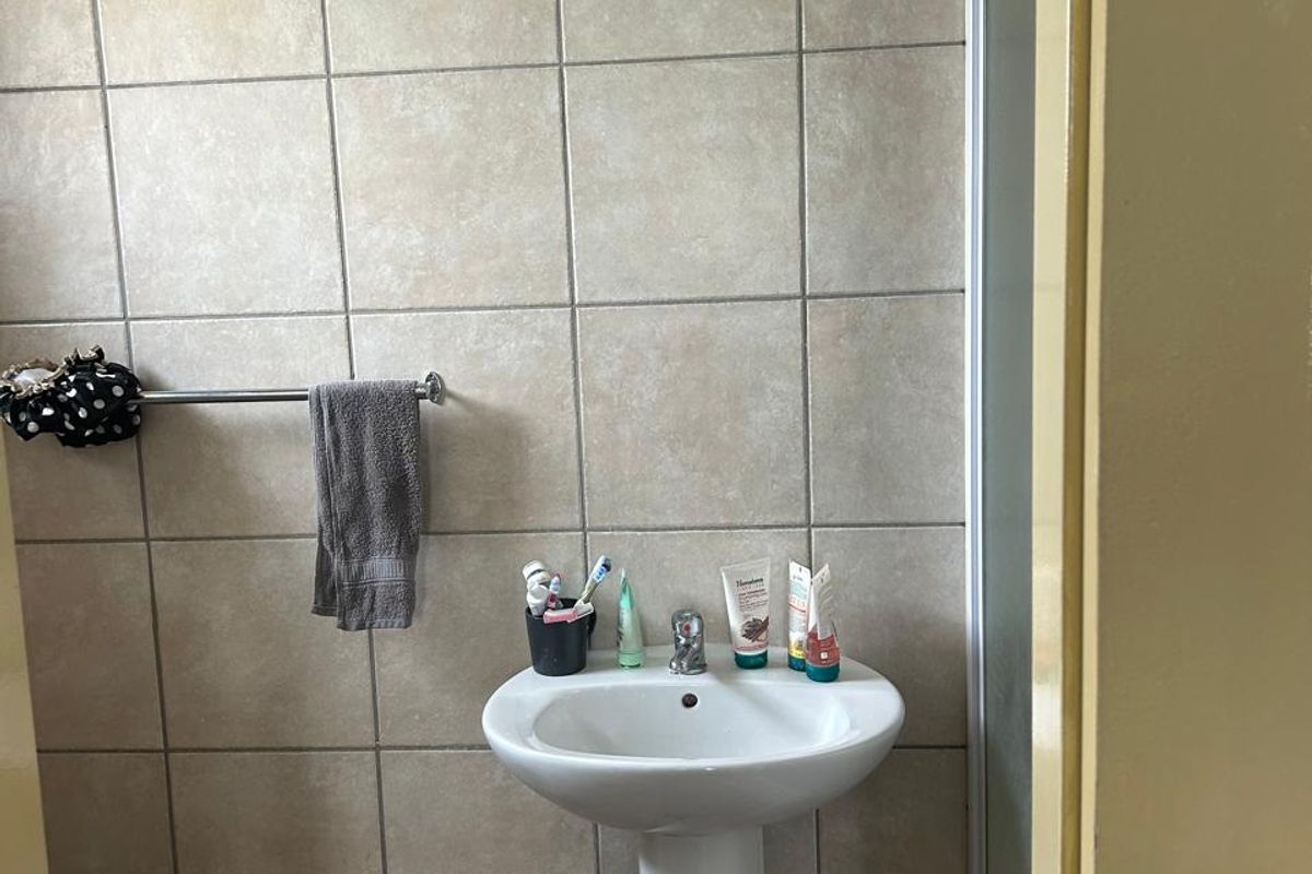 Affordable 2 Bedroom House - Photo 5