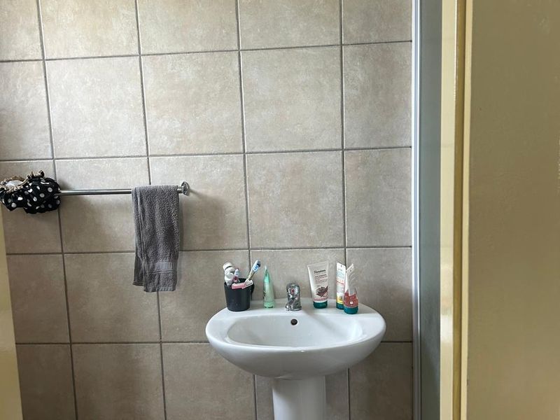 Affordable 2 Bedroom House - Photo 5