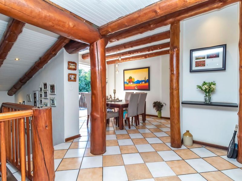 Beautiful, three bedroom family home set in a stunning garden. - Photo 8